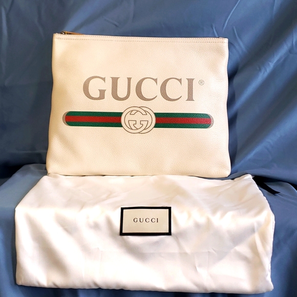 NWOT Gucci Ivory Pouch Purse Bag